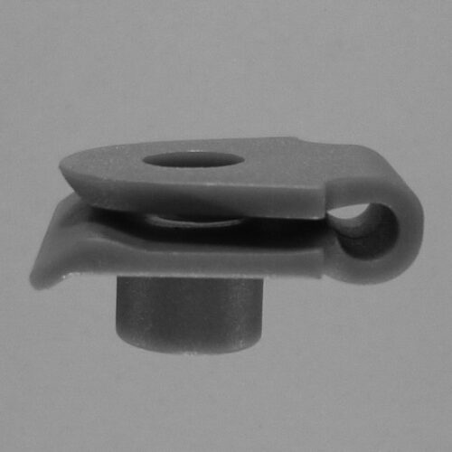 Mazda navrtka za fiksiranje prednjeg branika za šraf od 4,8mm